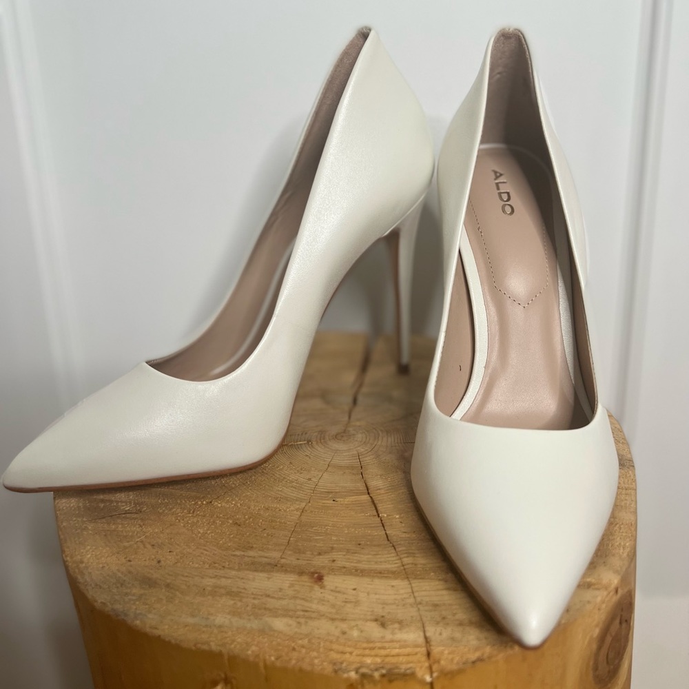 ALDO white pumps size 7